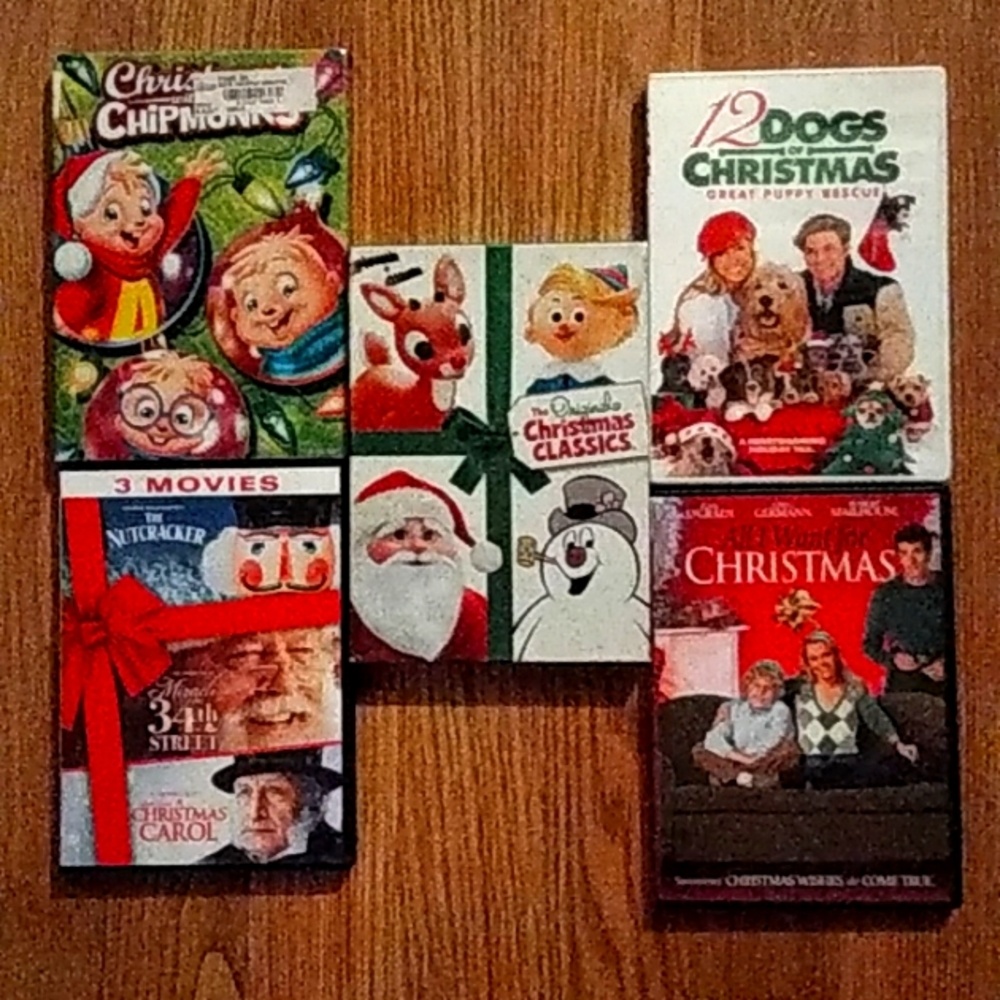 Christmas Holiday DVDs lot of Movies/Shows All in Good Condition